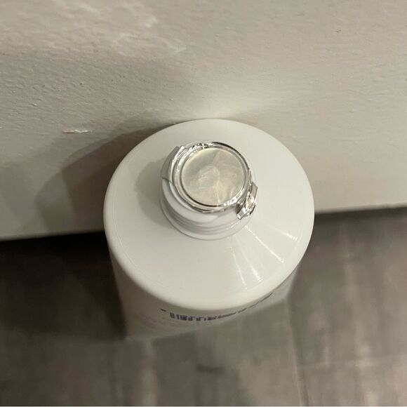 NWT Moisturizing Repair Balm - Picture 3 of 5